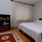 Promenade Apartment *